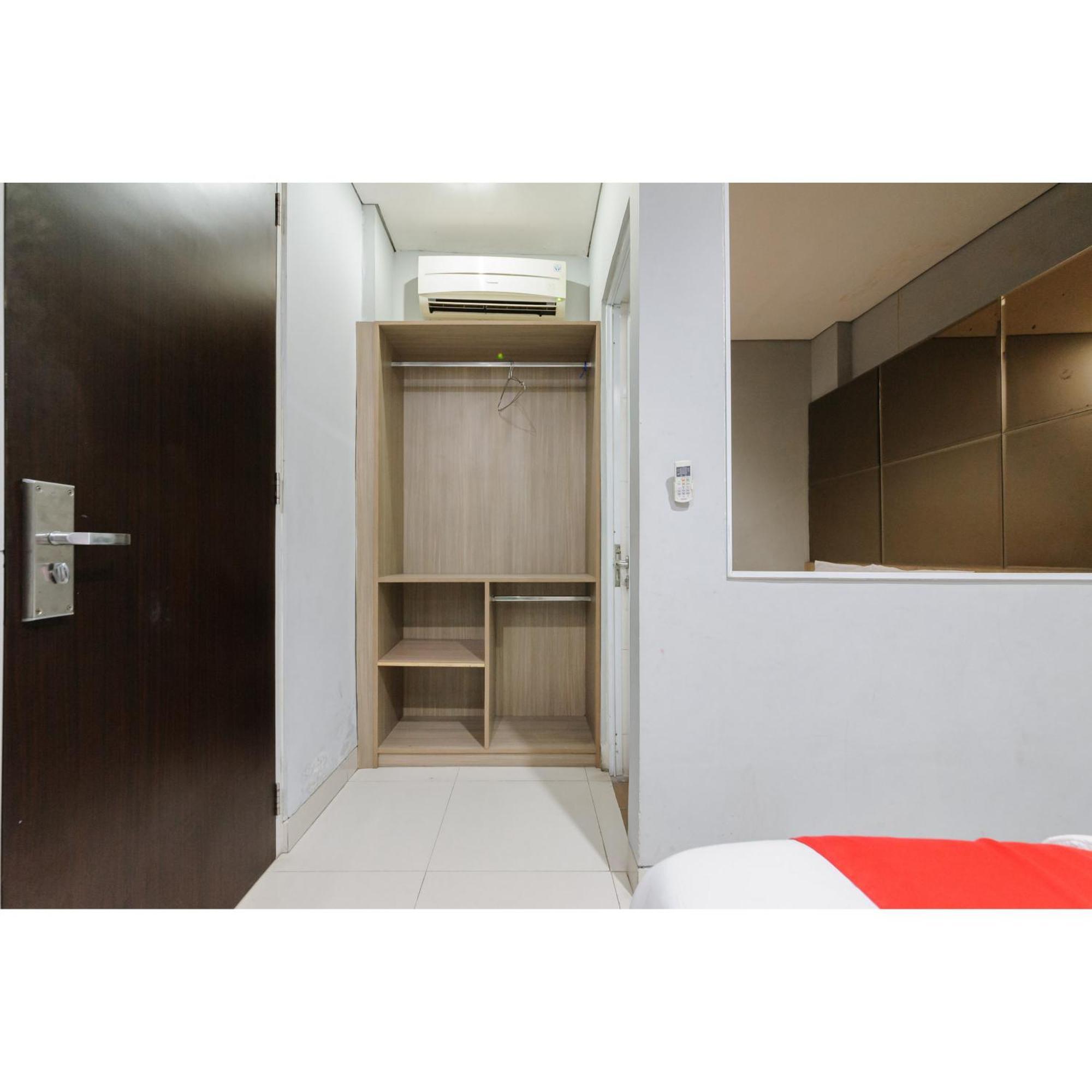 Reddoorz Plus Near Grand Indonesia Jakarta Exterior foto